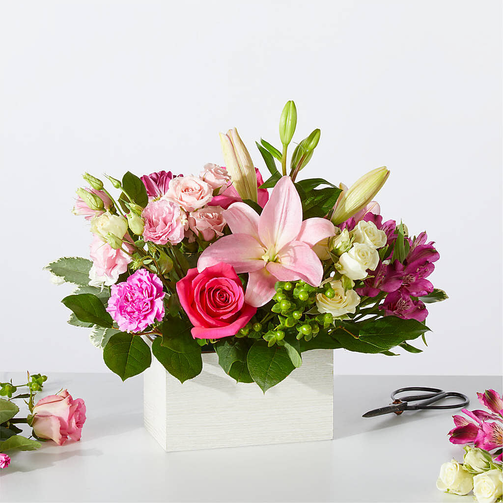 Sweetberry Box – A Florist Original – Micaelas Flowers And Gifts, Tulsa OK