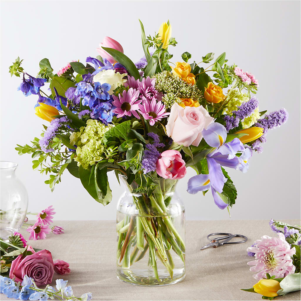 Pastel Tradition - A Florist Original – Micaelas Flowers And Gifts, Tulsa OK