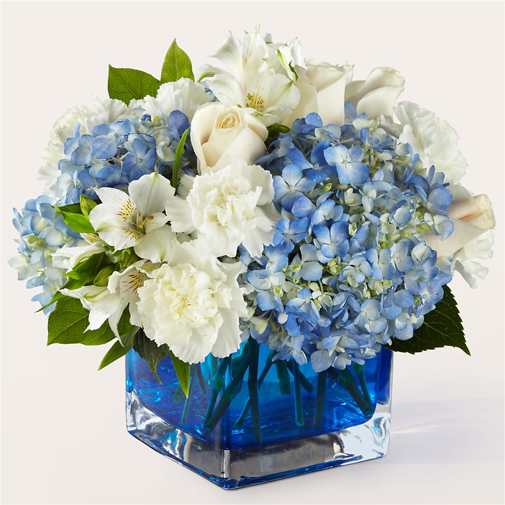 Soothing Waters Bouquet – Micaelas Flowers And Gifts, Tulsa OK