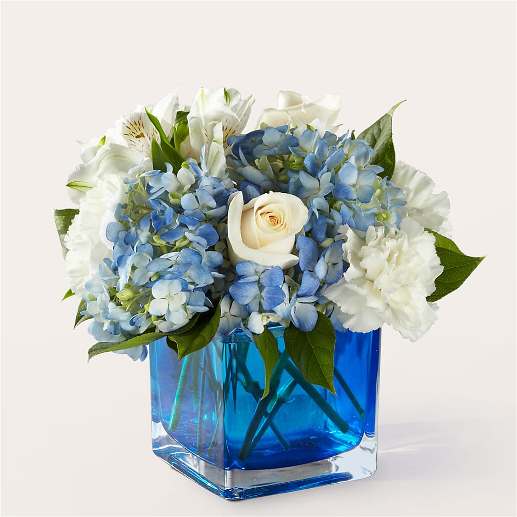 Soothing Waters Bouquet – Micaelas Flowers And Gifts, Tulsa OK