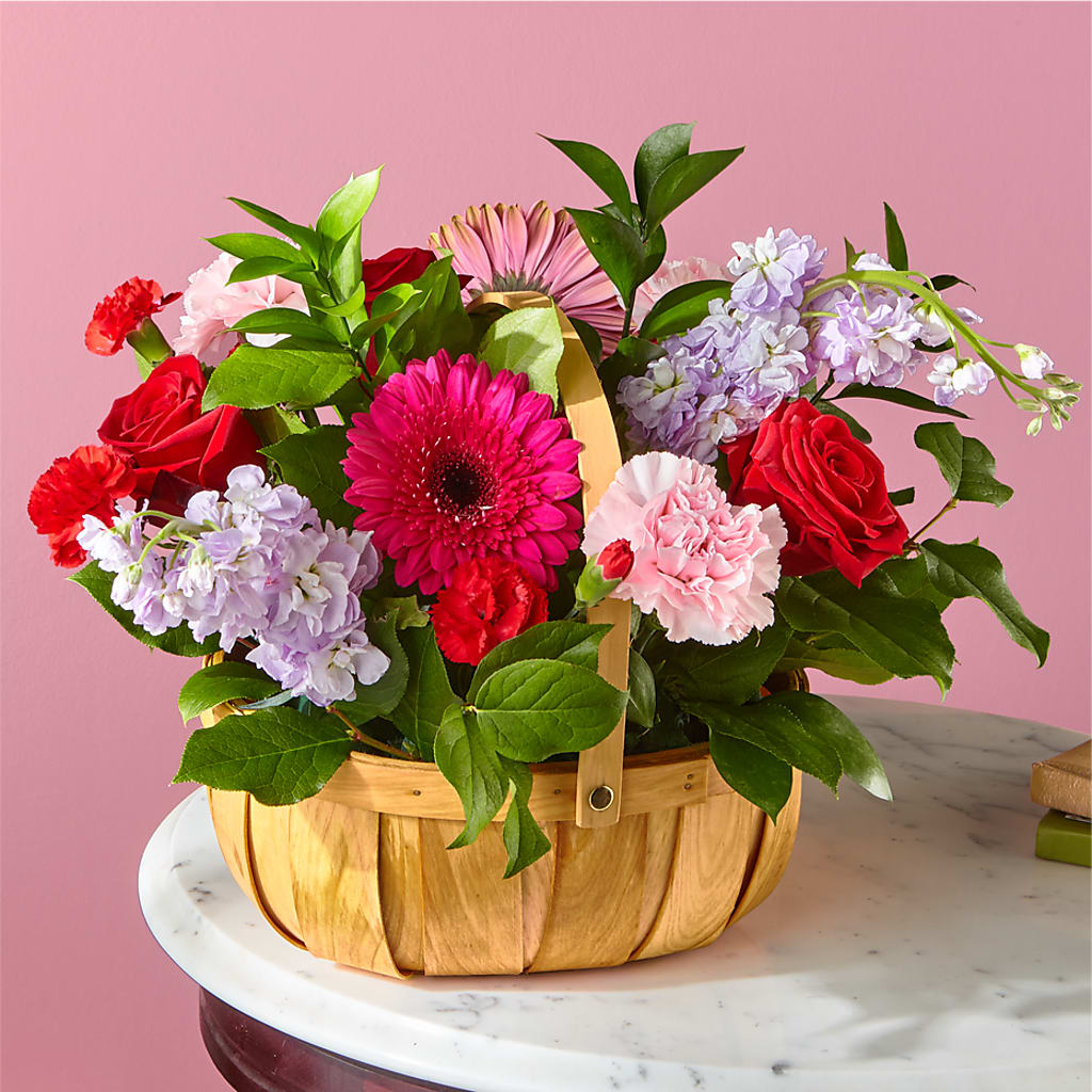 Pink Picnic Basket – Micaelas Flowers And Gifts, Tulsa OK