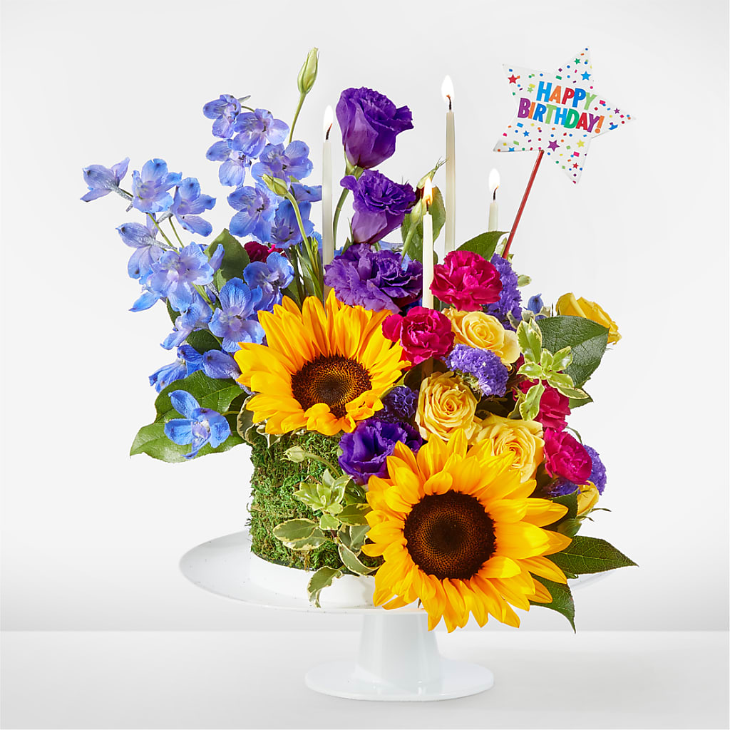Star of the Day Floral Cake – Micaelas Flowers And Gifts, Tulsa OK