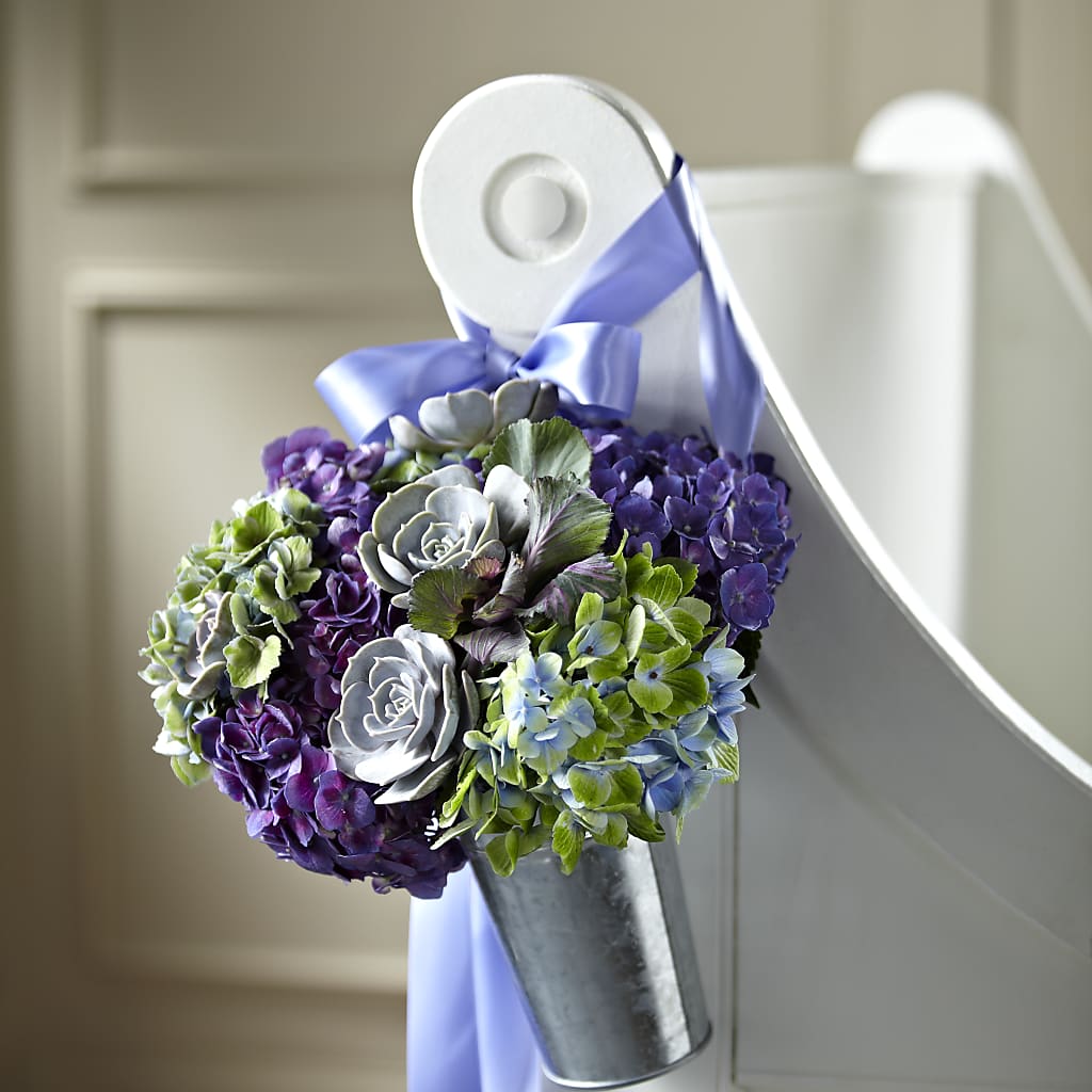 Declaration Pew Décor – Micaelas Flowers And Gifts, Tulsa OK