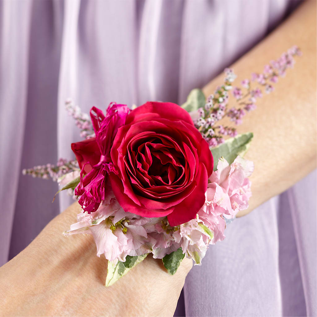 Rose Charm Corsage – Micaelas Flowers And Gifts, Tulsa OK
