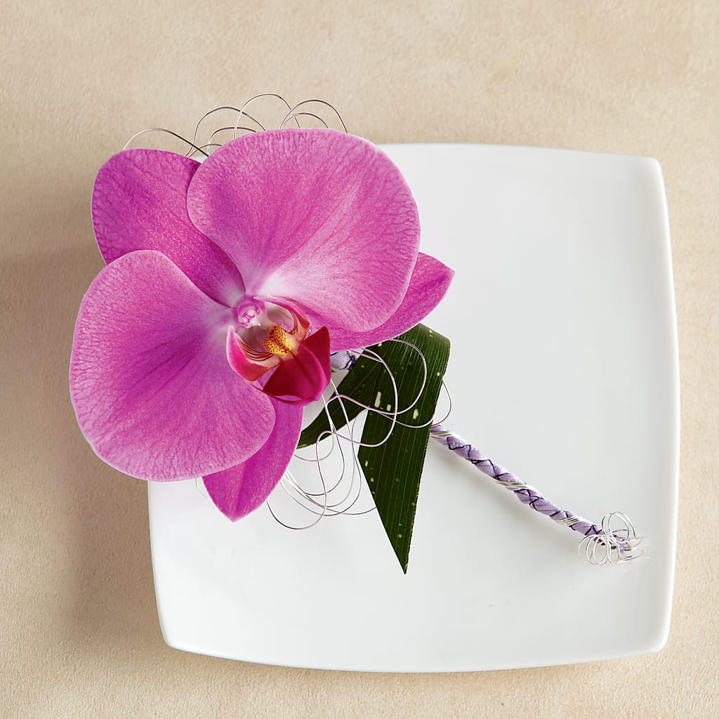 Glorious Boutonniere – Micaelas Flowers And Gifts, Tulsa OK