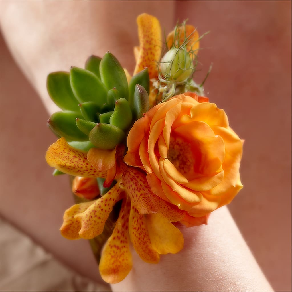 Irresistible Love Wrist Corsage – Micaelas Flowers And Gifts, Tulsa OK