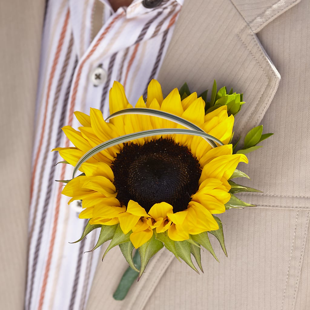 Free Spirit Boutonniere – Micaelas Flowers And Gifts, Tulsa OK