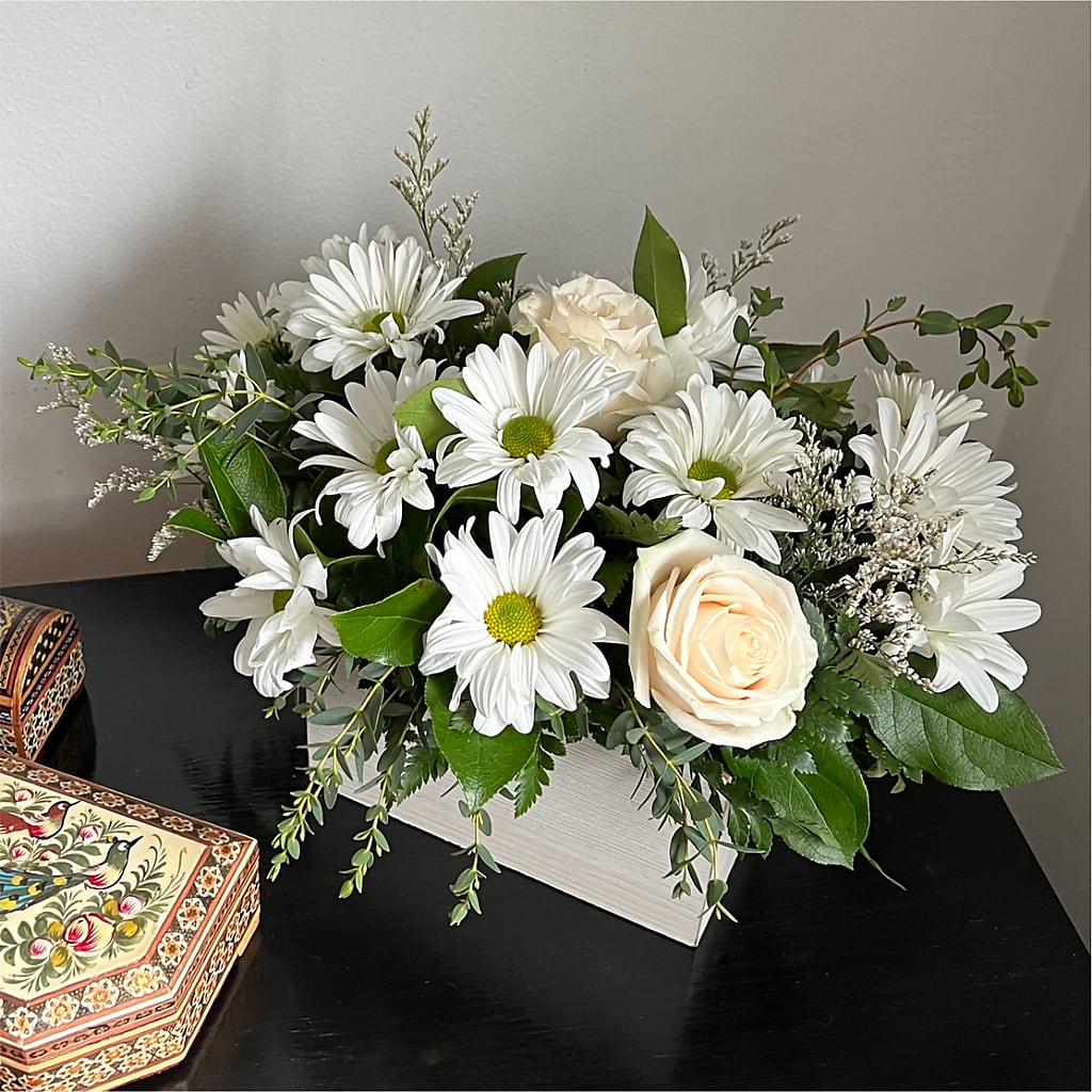 Fresh Linen Box Bouquet –  Micaelas Flowers And Gifts, Tulsa OK
