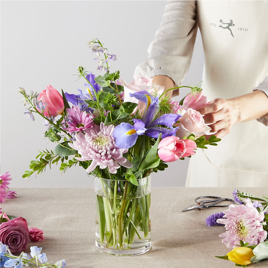 Pastel Tradition - A Florist Original –  Micaelas Flowers And Gifts, Tulsa OK