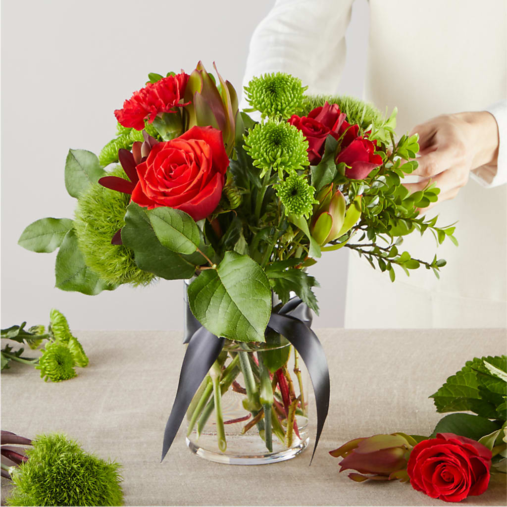 Heritage Kindle – A Florist Original –  Micaelas Flowers And Gifts, Tulsa OK