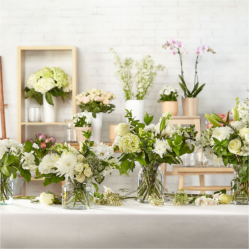 Classic Ivory – A Florist Original –  Micaelas Flowers And Gifts, Tulsa OK