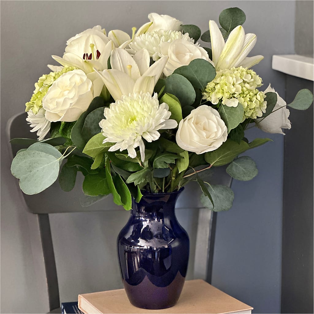Snowy Dreams Bouquet –  Micaelas Flowers And Gifts, Tulsa OK