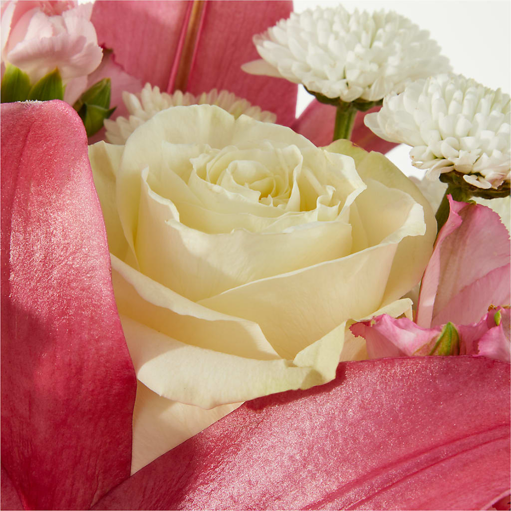 Piece of Cake Bouquet –  Micaelas Flowers And Gifts, Tulsa OK