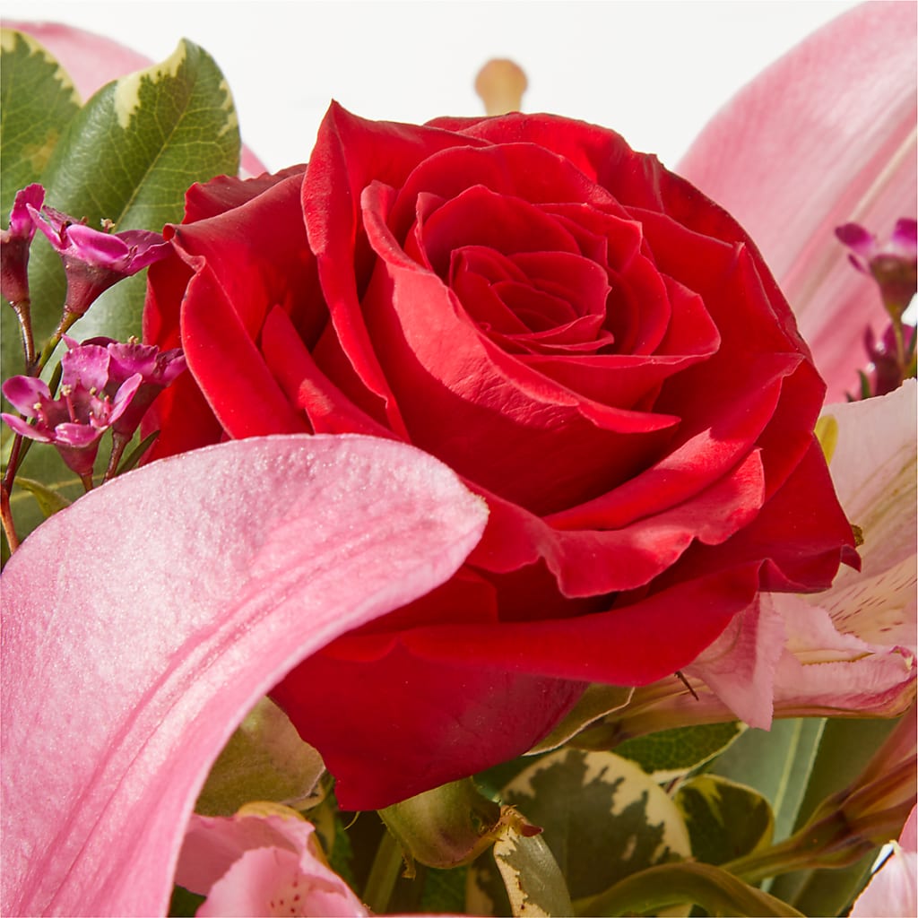 Lucky in Love Bouquet –  Micaelas Flowers And Gifts, Tulsa OK